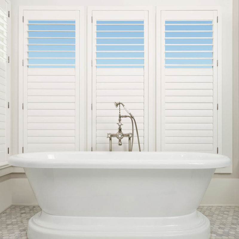 bath tub with shutters